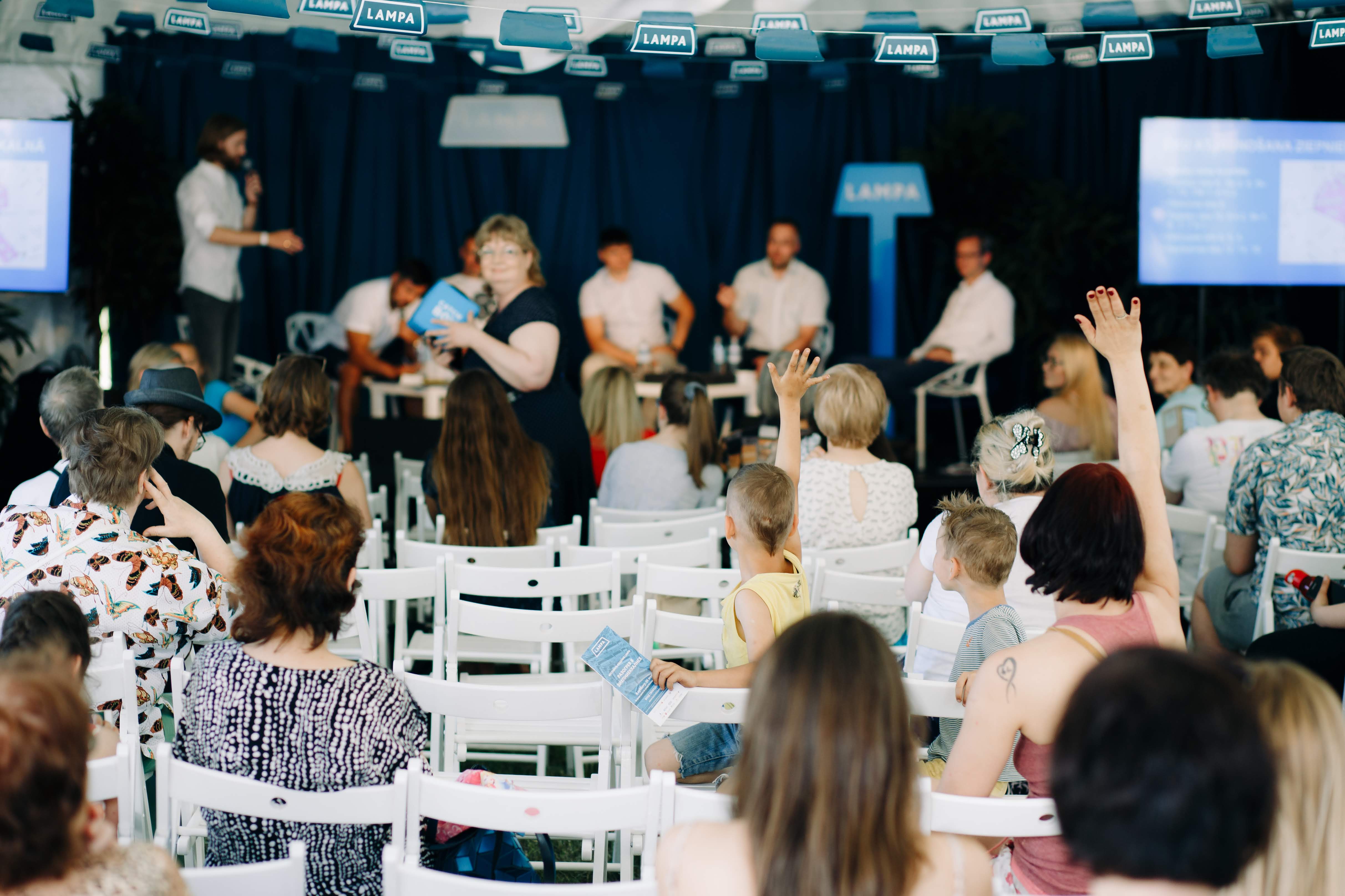 Audience willing to participate in the conversation